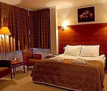 Gazi Park 4*