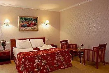 Gazi Park 4*